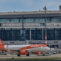 Kilencéves késéssel elindult a forgalom az új berlini repülőtéren