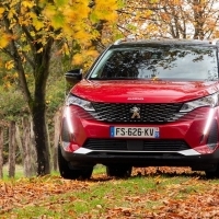Az év egyik legfontosabb cégautós díját nyerték a Peugeot modelljei