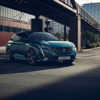 2021-ben már a Peugeot modellek 70%-a elérhető elektromos változatban is