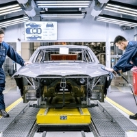 A BMW Group alacsonyabb emisszió mentén előállított acéllal zöldíti tovább nemzetközi gyártási hálózatát