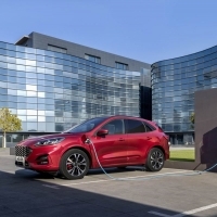 A Ford Kuga Plug-In Hybrid immár második éve Európa legkelendőbb PHEV-modellje