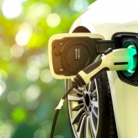 Néhány éven belül az elektromos jármű olcsóbb lesz, mint a belső égésű motorral hajtott autó