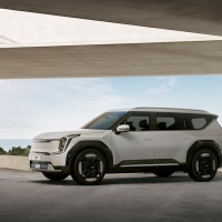 Bemutatkozik a Kia EV9: úttörő akkumulátoros-elektromos modell progresszív formákkal és autentikus SUV karakterrel