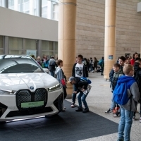 Debreceni iskolásoknak szóló környezettudatossági programhoz csatlakozott a BMW Group Gyár Debrecen