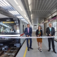 Az X-Wagen metró megkezdte az utasszállítást Bécsben